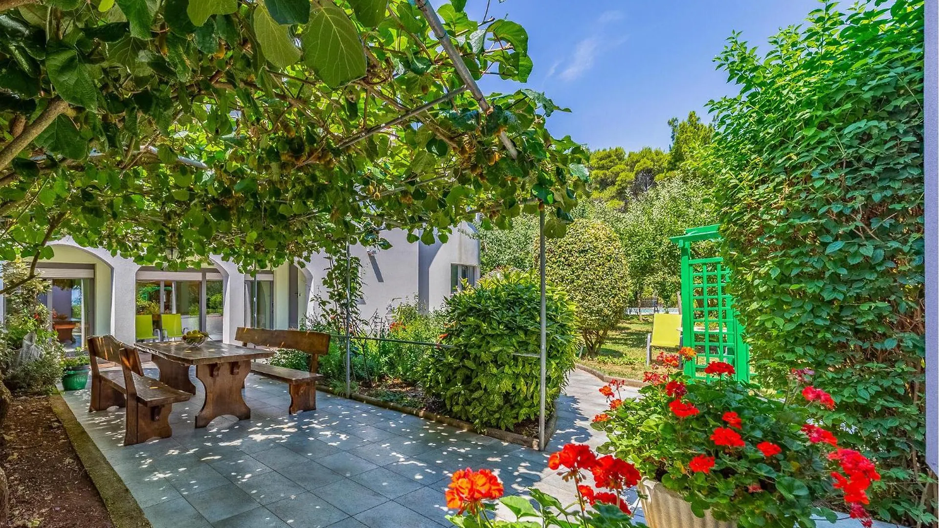 4 Bedroom Stunning Apartment In Liznjan Croatia